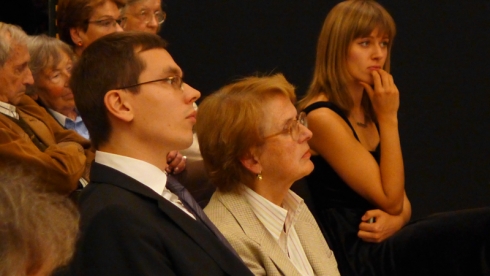 v.li.: Konsul der Republik Polen in Hamburg, Frau Dr. Krizak, Vorsitzende der Deutsch-Polnischen Gesellschaft e.V. in Hamburg und die Pianistin
